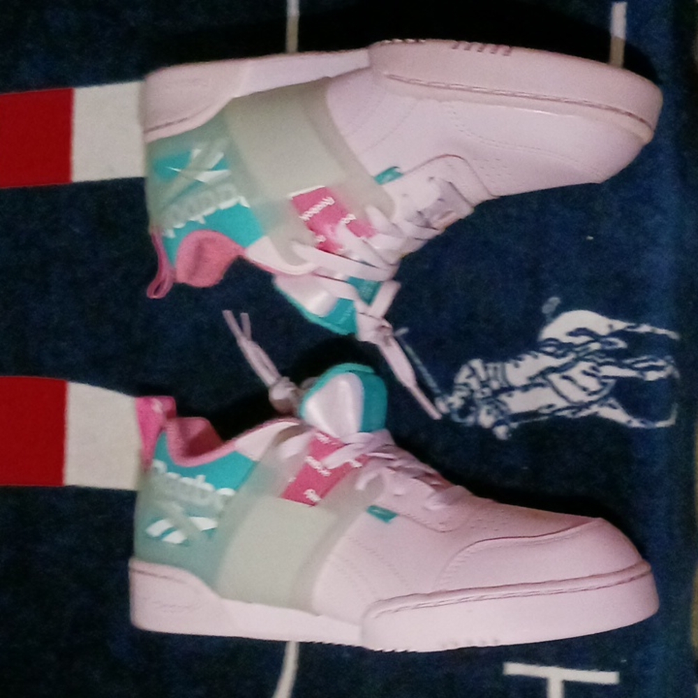 Reebok sneakers 👟